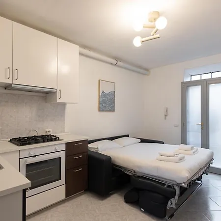 Moderno Bilocale In Via Tortona A 500m Dai Navigli Apartman *