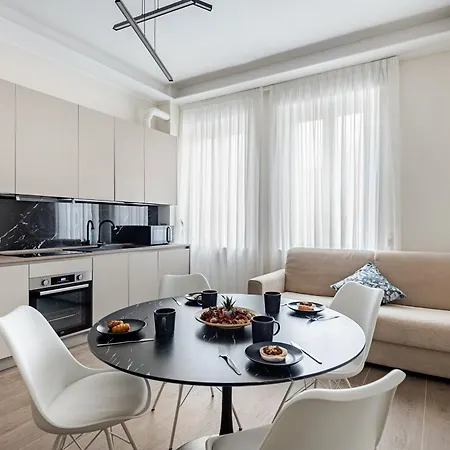 Апартаменты Viale Sarca - 2 Bdr Near Metro, Bicocca *