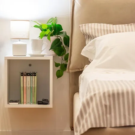 I-host Elegant Flat Near Bocconi & Center Lägenhet
