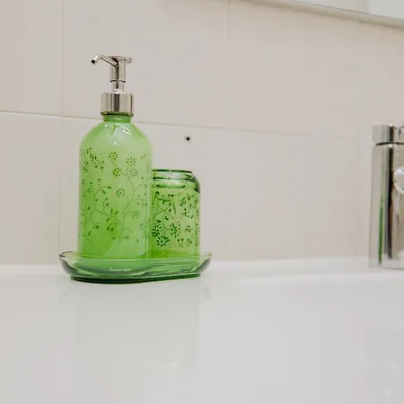 2 Bdr Flat - Direct Tram 15 Min Duomo 公寓