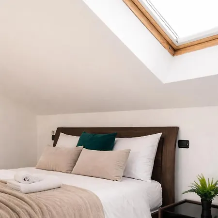 Apartamento Attico I 7 Campanili - Centro Storico *
