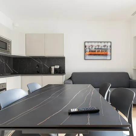 Guesthost - Cozy Balcony Porta Romana *