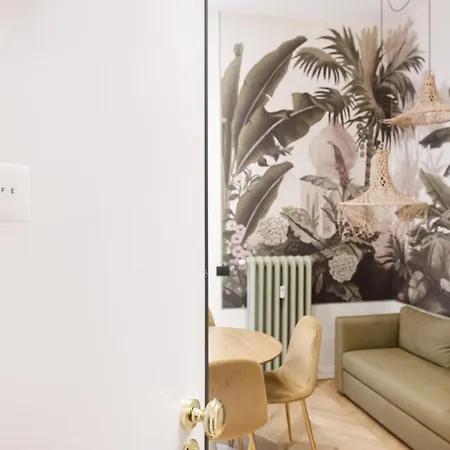 Easylife - - Carso 14 - Sant' Ambrogio * Milano