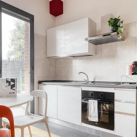 With Private Garden - Linate Airport Apartamento Milán