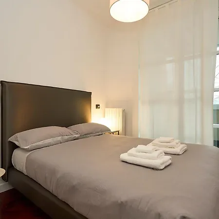Absolute Luxury Home, 15 Minutes Walk San Siro Апартаменты *