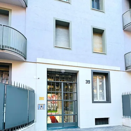 Casarudy-2 Bedrooms & Bathrooms Station Apartman