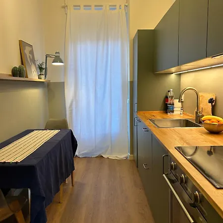 Appartement Sunny New With Terrace 2 Min Metro Milan