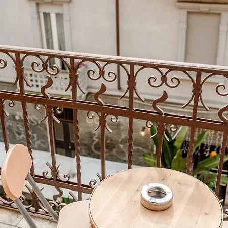 Elegant Oasis 10 Min Station With Balcony E Wifi Near M1 Rovereto 밀라노