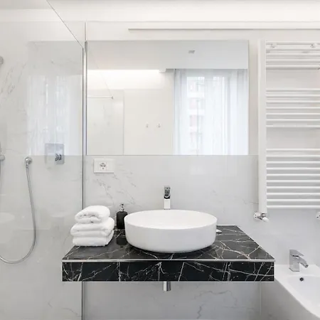 Black Lux 2br In Close To Navigli * Mailand