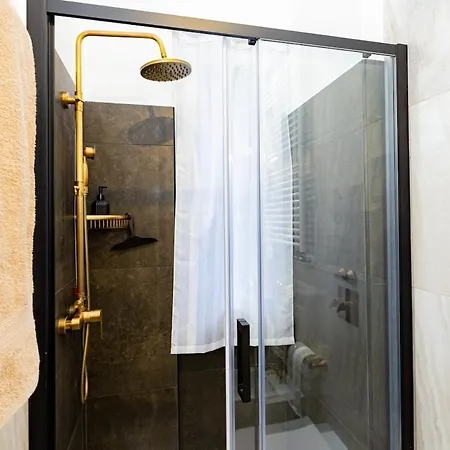 Andrea's House Via Ruggeri 17 Apartament