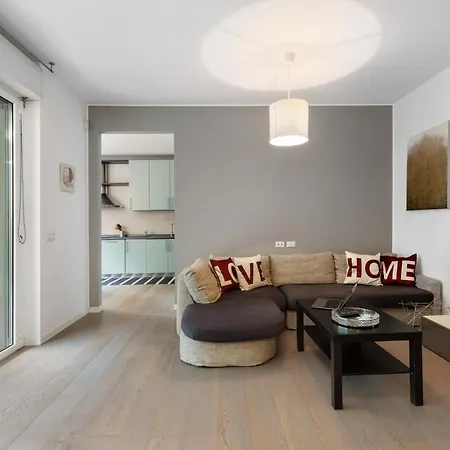 Relaxing Light Space I Santa Giulia I Metro M3 Апартаменты Милан