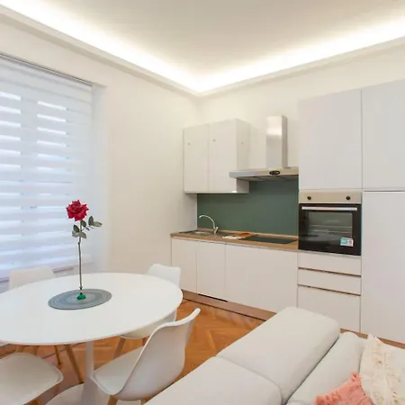 Stayeasy Monti29 - Cadorna & Castello Sforzesco Apartamento Milão