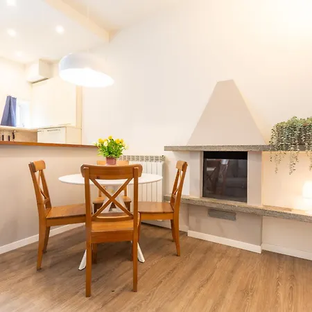 Stylish Apartment-near Corso Como-metro Garibaldi شقة *