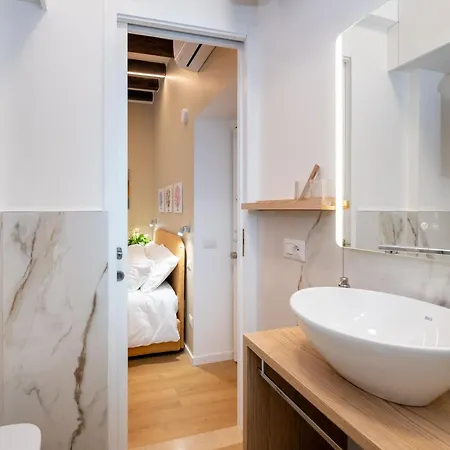 Brera, Splendido Pied-a-terre A Milano! דירה *