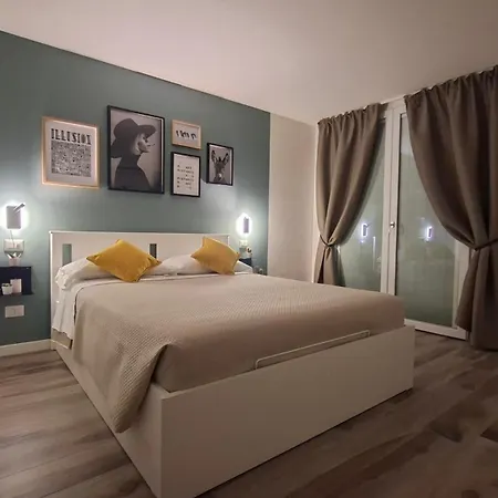 Bright With Terrace And Free Parking *