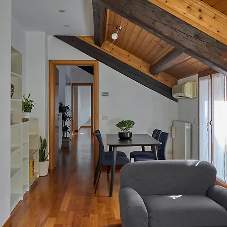 شقة Luxury Penthouse Porta Romana *