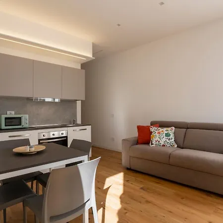 Apartamento Bright Design - Isola District - Metro M3 Milán