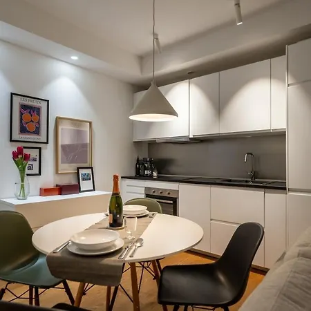 Apartman Duomo-sempione, Luxury With Balcony - M5 Milánó