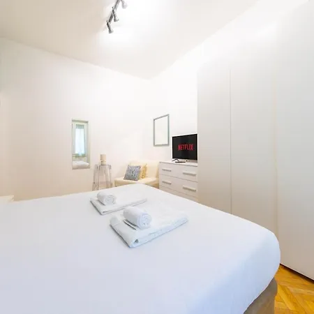 Moscova Garibaldi Elegante Bilocale, Wifi E Comfort Mailand