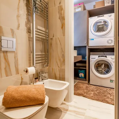 Daire I-host Elegant Flat Near Bocconi & Center *