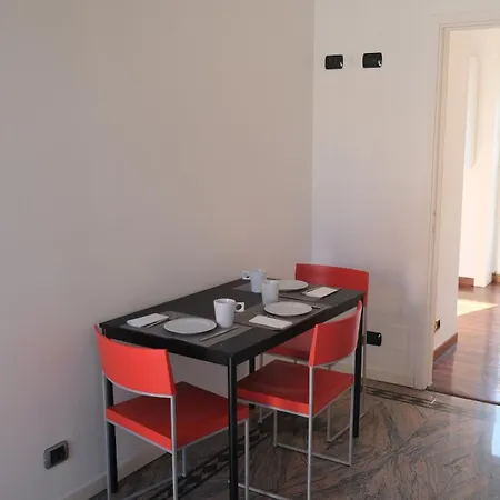 Апартаменты Rooftop Suello 9 - Terrazza Privata A *