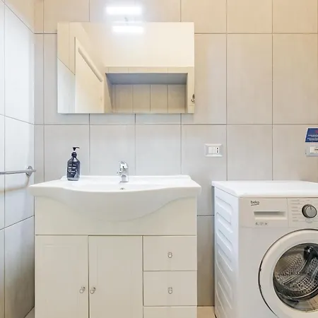 Palazzi - Silenzioso In Porta Venezia *