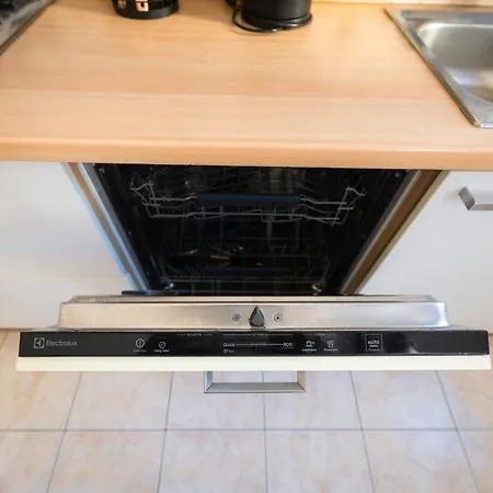 Design & Comfort Near Station Apartament Mediolan