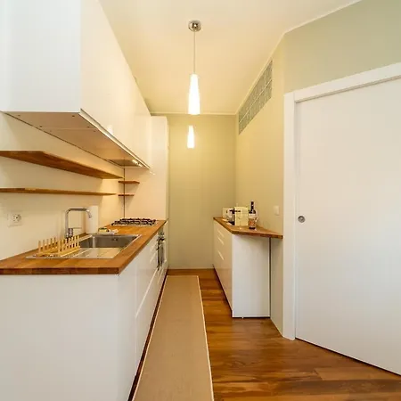 Lägenhet Cozy With Ac & Wifi *