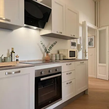 Homeby - Achille's Apartman