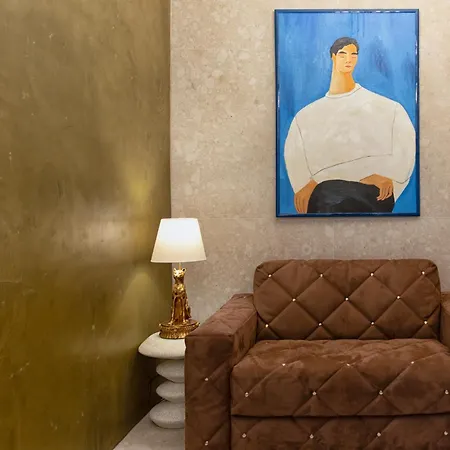 Bosco Royal By Station *