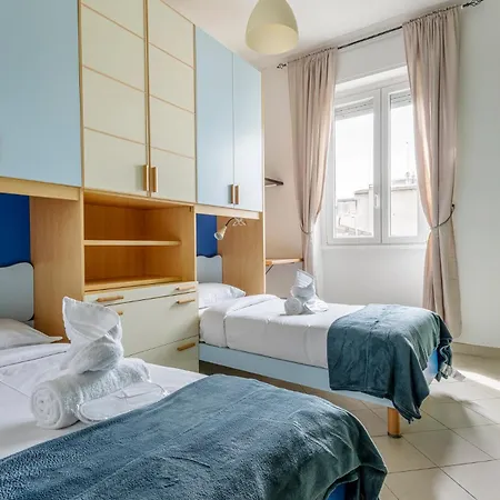 Dhome - Bocconi Apartman