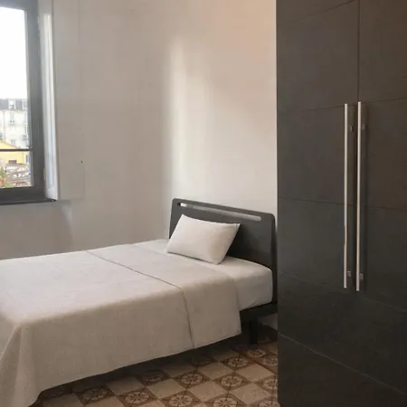 Temporary Isola 밀라노