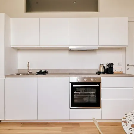 דירה Modern And Strategic 1-br Flat B - Station מילאנו