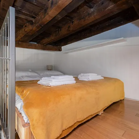Lägenhet Comodo E Confortevole Loft A Due Passi Dal Duomo Di E I Navigli Milano