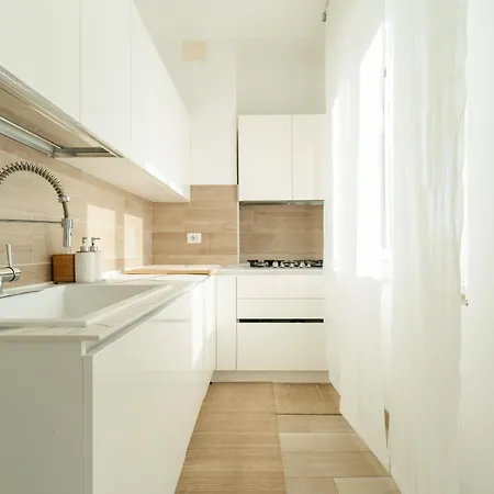 Guesthost - Spacious Balcony X6 Appartement *