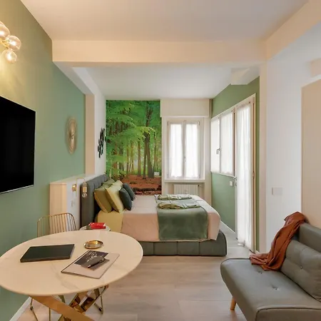 Luxury Design In Center Milánó