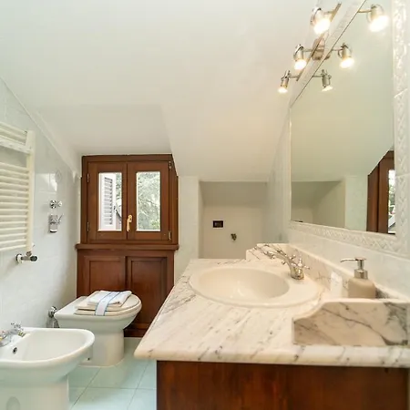 Daire Cozy Attic With Terrace And Ac And Wifi *