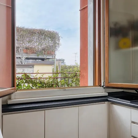 Quiet Terrace Elegante ميلان