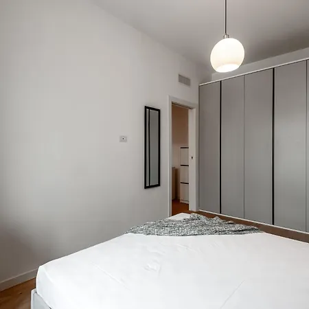 Stayeasy Watt6 - Stylish 1-bedroom Trendy Area Apartment *