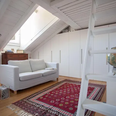 Charming Loft On The Navigli Apartman