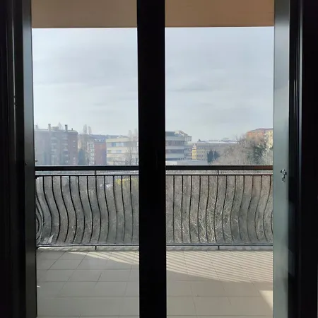 Апартаменты Bilocale Moderno Con Doppia Terrazza A Corvetto M3 *