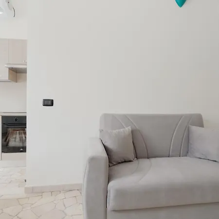 Guesthost - Cozy Varesina Area דירה *