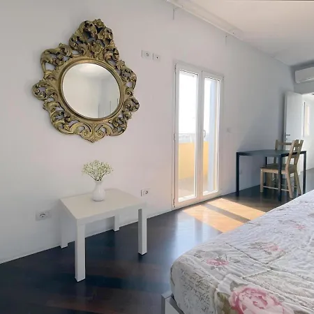 Bright With Balcony Near The Station *