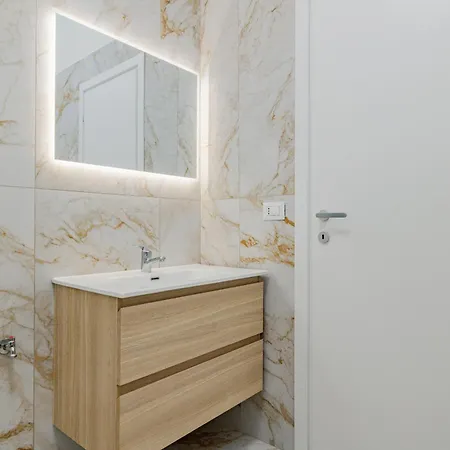 Apartment Bilocale Per 4 Persone Vicino A Corso Buenos Aires - Mirable Pm *