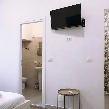 Elegant Center Of Milan