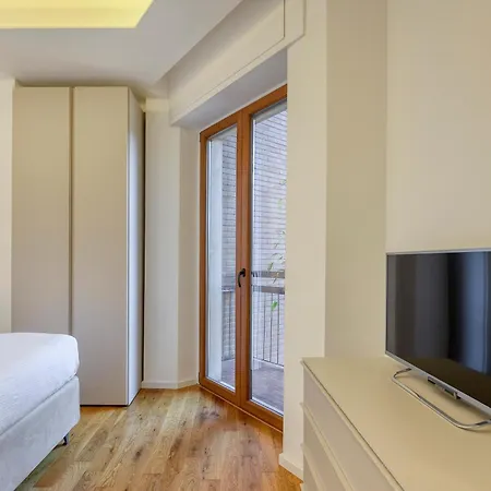 Station - Modern With Balcony