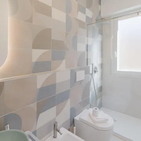 Gohost - Bright Flat In The New Nolo Area Apartman