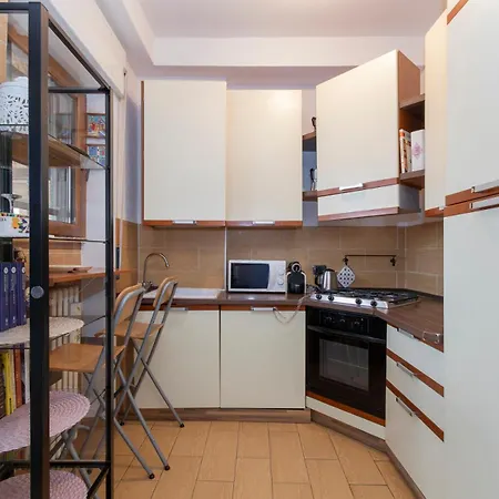 I-host 2br With Balcony Porta Romana Милан
