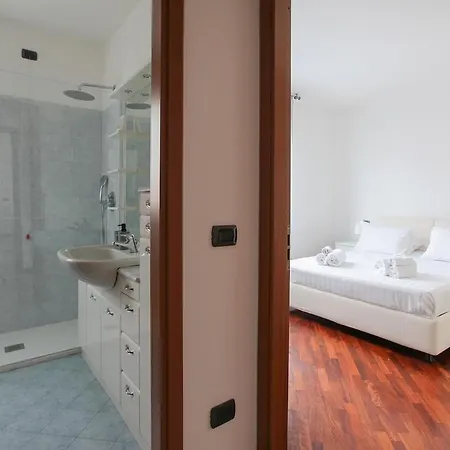 La Casa Di Marco - Luminoso A 2 Minuti Dalla Metro דירה