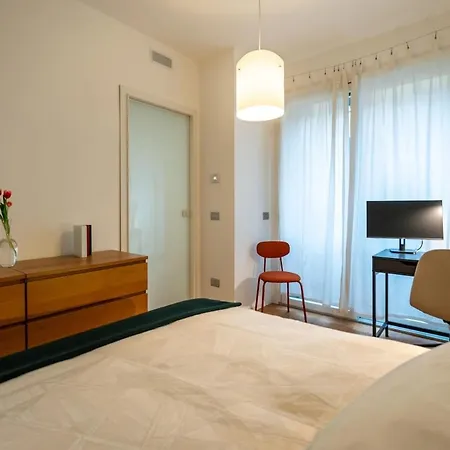 Duomo-sempione, Luxury With Balcony - M5 Apartman